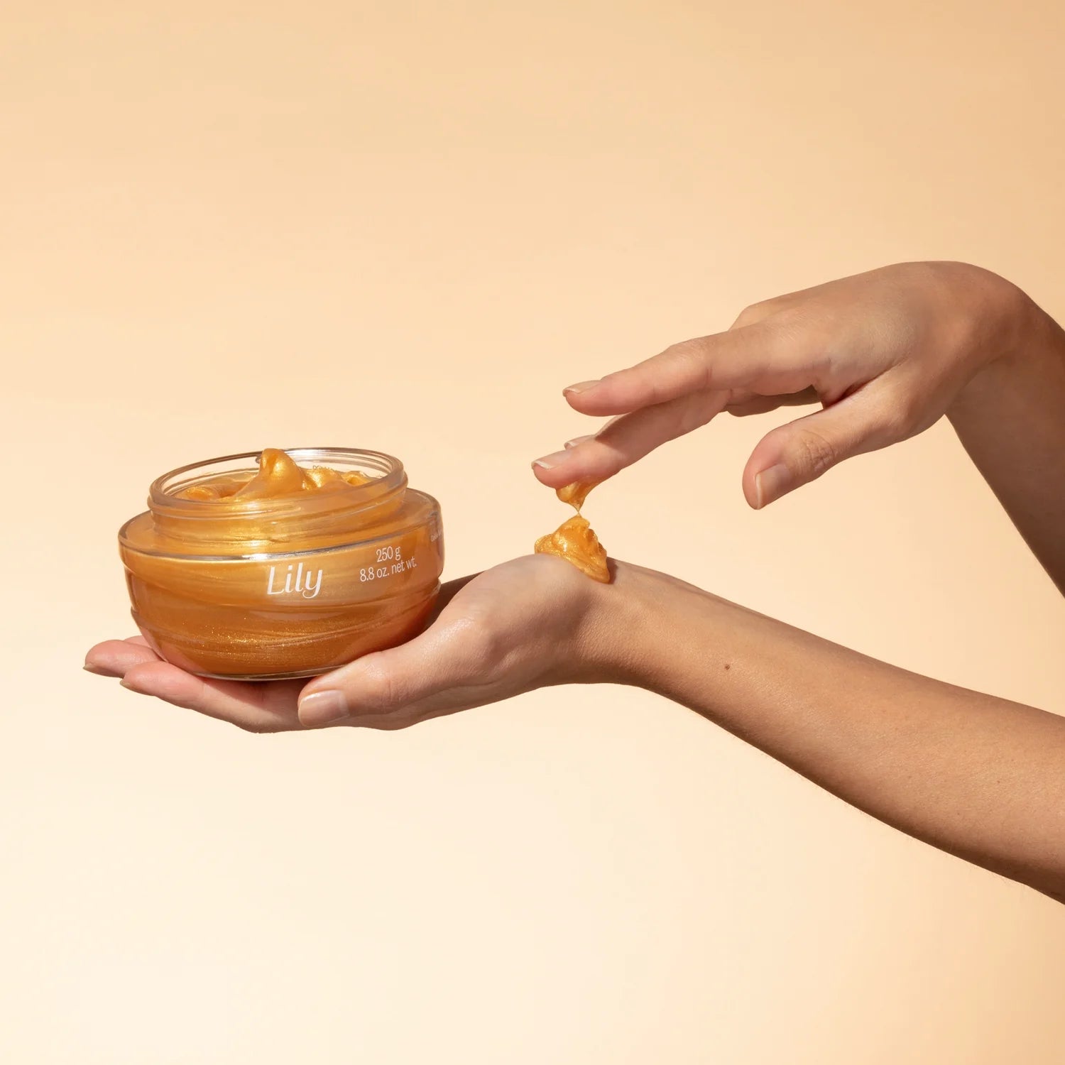 Lily Glow Gelée illuminatrice et hydratante pour le corps, 250 g